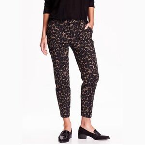 Old Navy Relaxed Mid-Rise Harper Trousers for Women Leopard Print Size 4